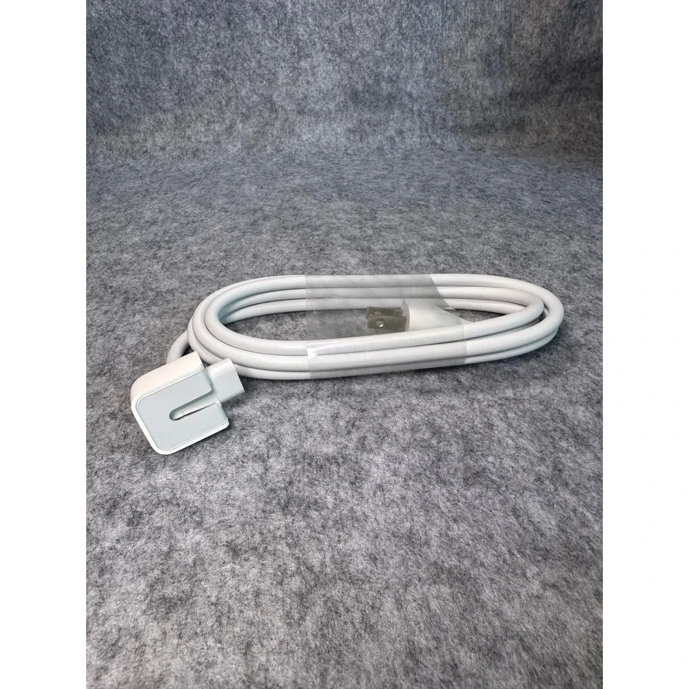 Apple AC Power Adapter Extension Cable‎ Mac MagSafe USB-C White 1.8m MW2N3LL/A